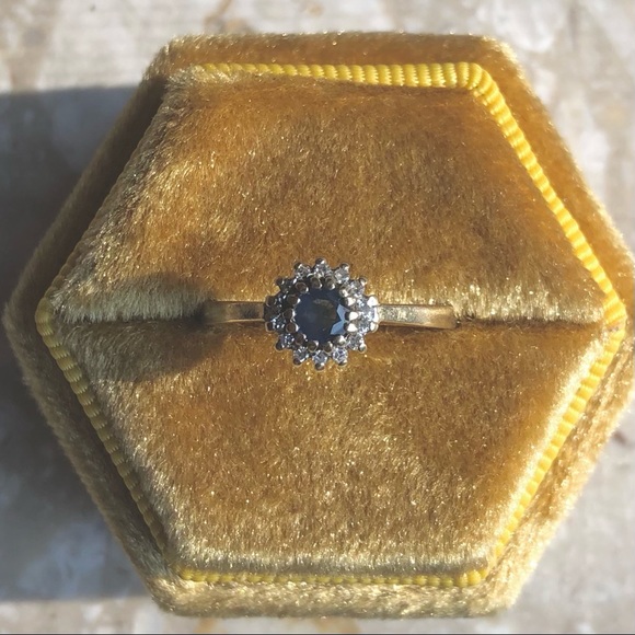 Sapphire Diamond Halo Round Yellow Gold Vintage Ring - Picture 8 of 11